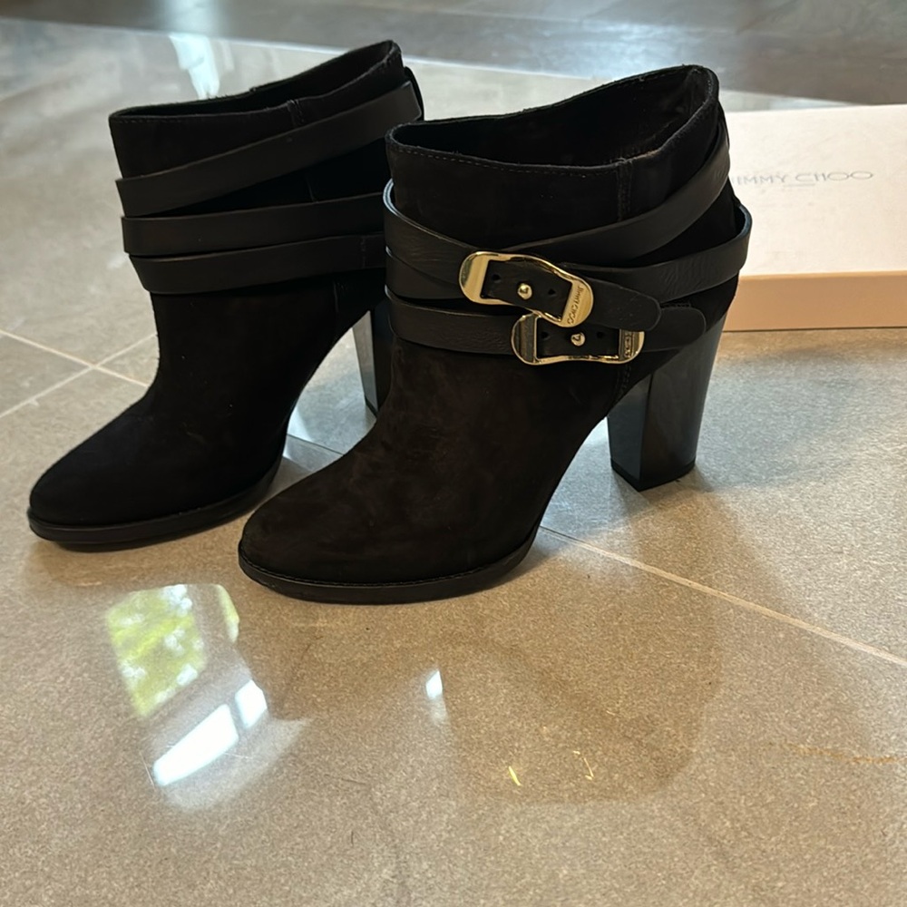 Authentic Jimmy choo ankle boots !